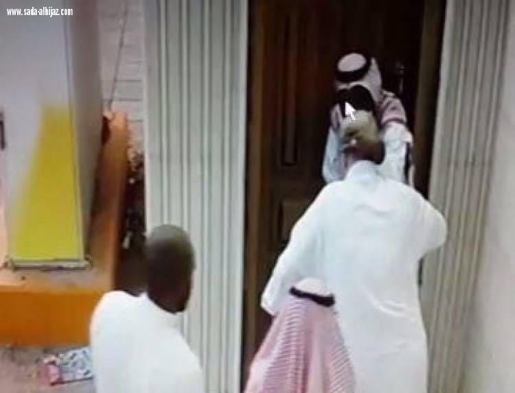 شرطة الرياض: القبض على 7 جناة أقروا بارتكاب 17 جريمة سرقة للمسنين